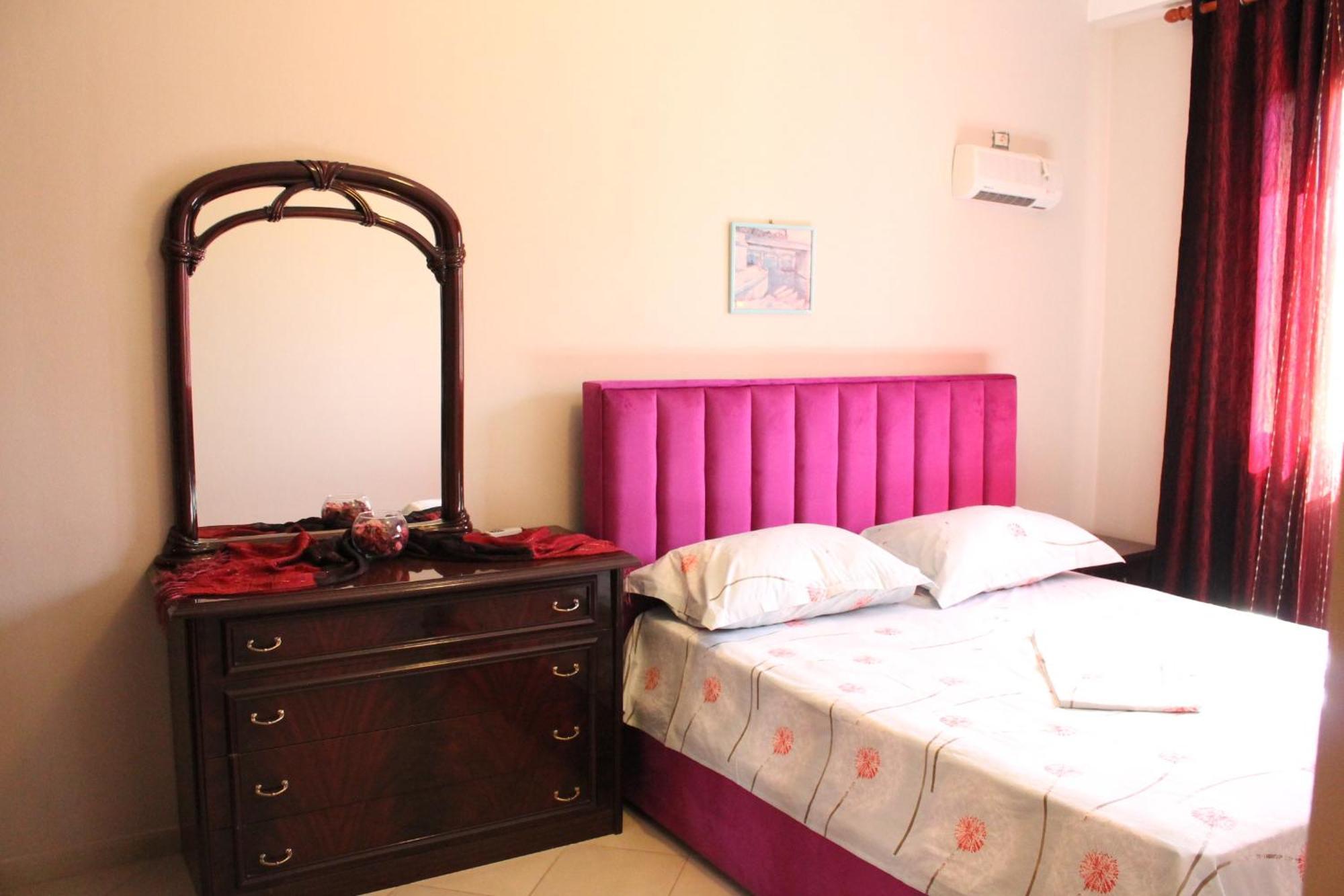 Lungo Mare- Seaview Apartment Vlore